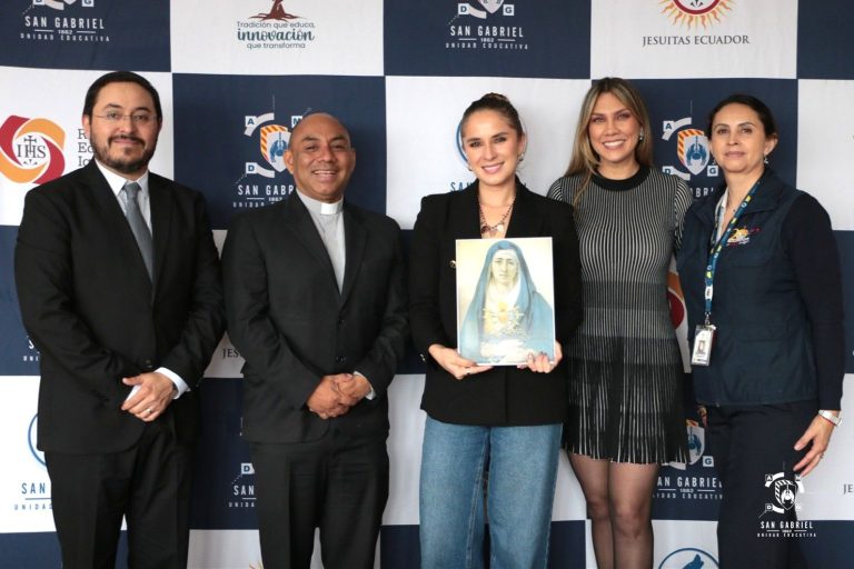 07.FirmaConvenioUSFQ